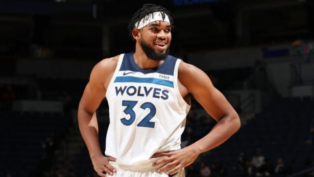 中脱颖而出 中脱颖而出