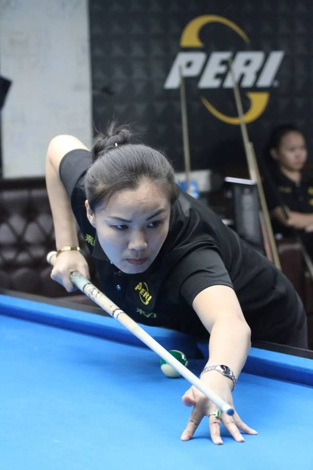 两人在半决 两人在半决