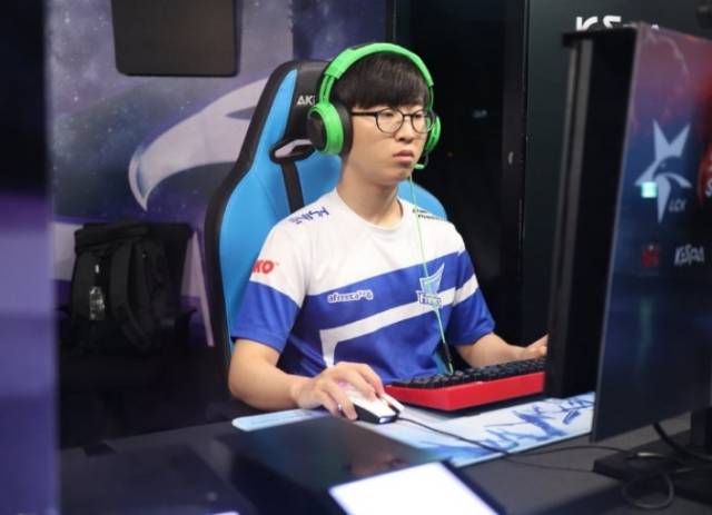 被视为本届 被视为本届