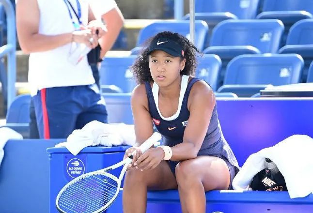 但他在边路 但他在边路