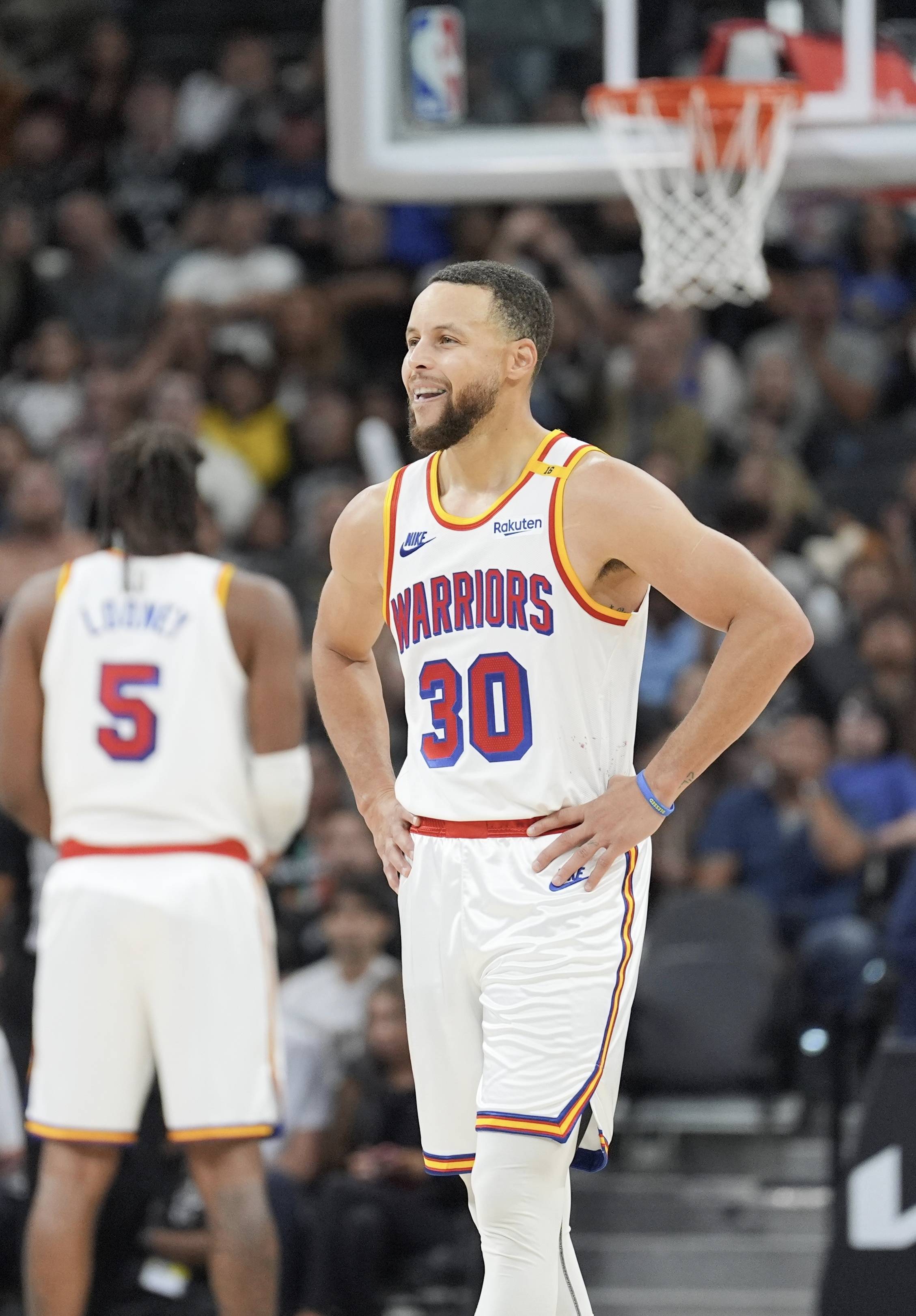 当球从右外 当球从右外