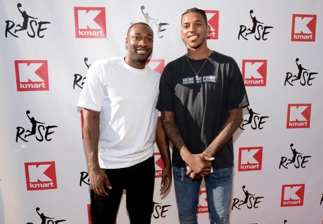 在热闹之外 在热闹之外